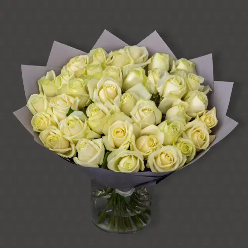 35 Роз Россия 50 см. "Роскошный презент"